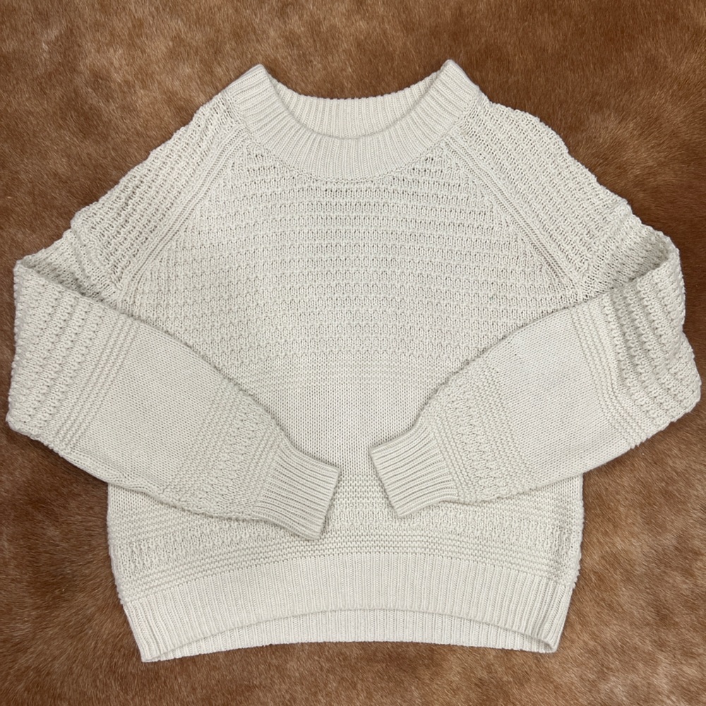 Universal Thread Off-White Knit Sweater
